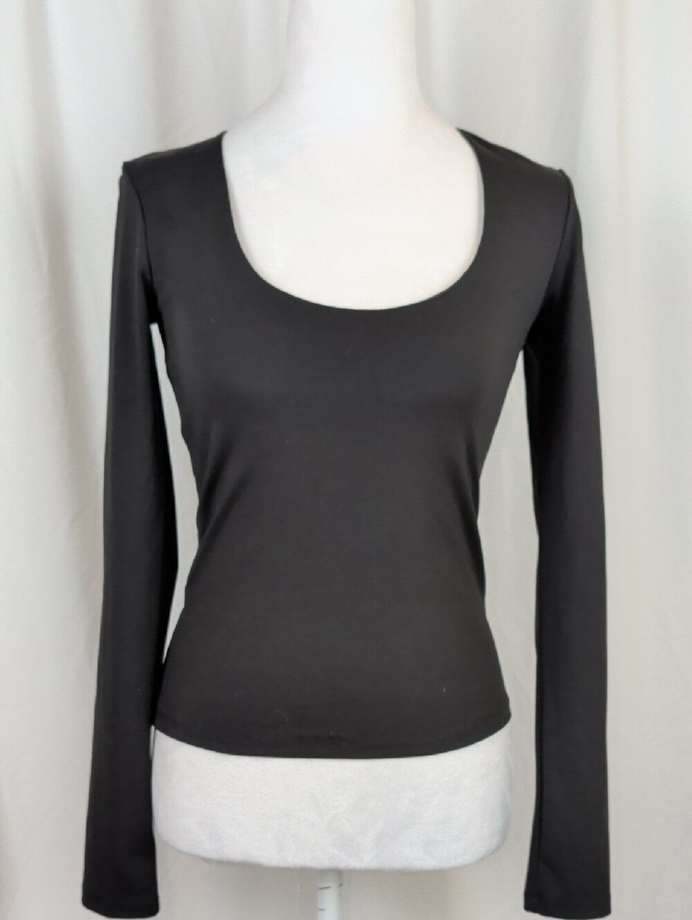 NWT Dynamite Jet Black LS Scoop Neck Double Lined Top XS